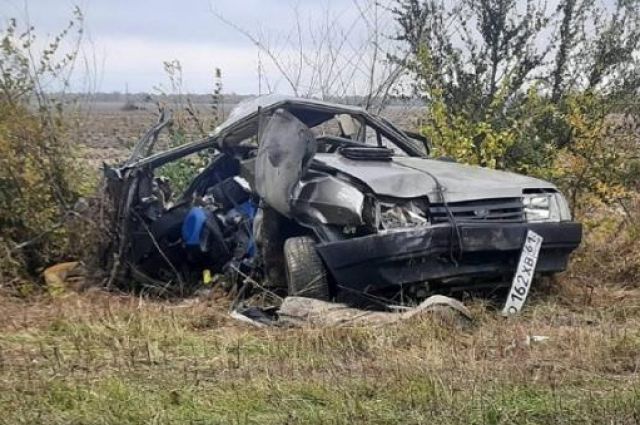Трое братьев разбились в аварии в Ростовской области