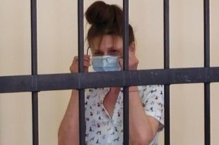 Из архива. Ольга Вильямсон на первом судебном заседании.