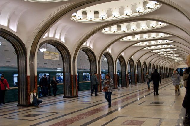 В московском метро запустили оплату проезда с помощью распознавания лиц