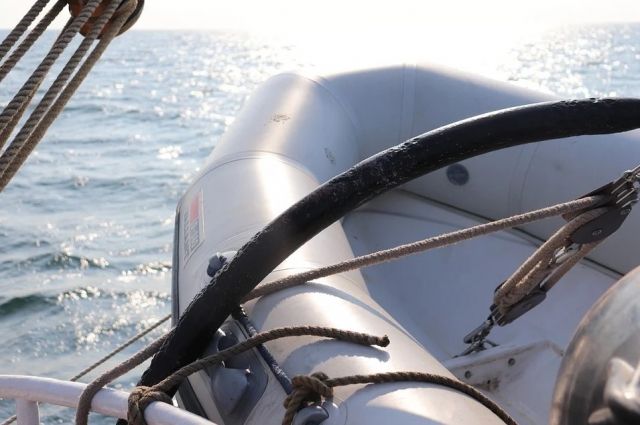Двое мужчин четыре дня блуждали на лодке по Новоладожскому каналу