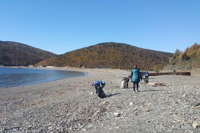 В Хабаровском крае волонтеры отчистили более 100 км берегов рек и озер