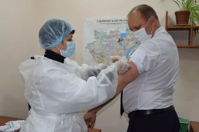 Глава Ульяновска Дмитрий Вавилин привился от гриппа