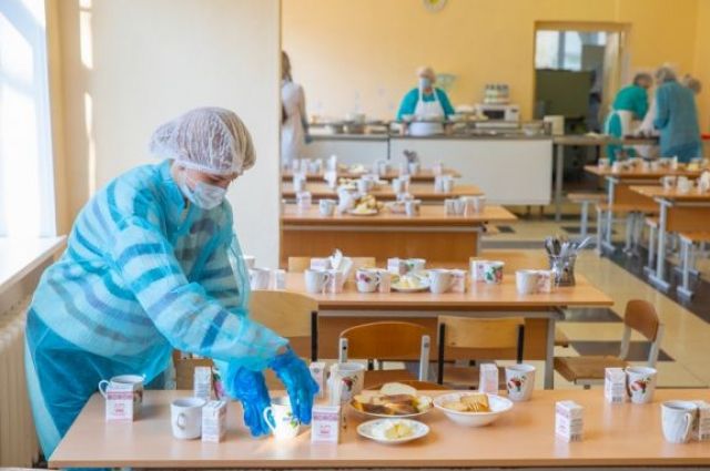 В Омской области увеличат компенсацию на обеспечение двухразовым питанием
