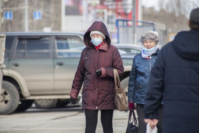 В Новосибирске в автобусе произошел конфликт из-за женщины без маски
