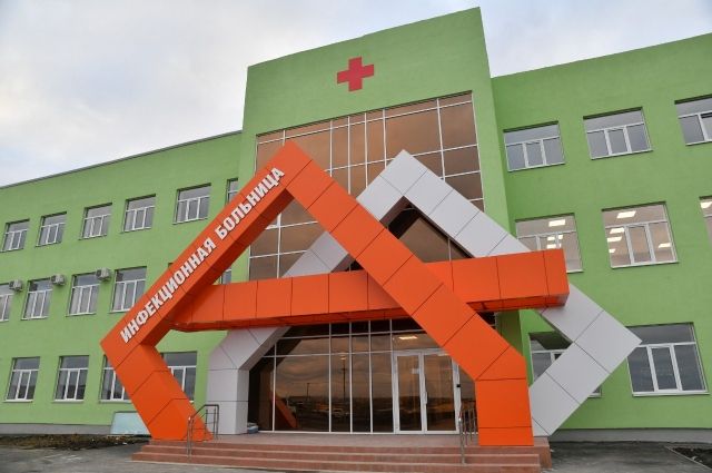 Два корпуса инфекционной больницы сдали врачам в Саратове