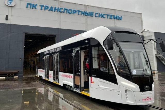Первые четыре трамвая уже готовятся к отправке в Красноярск.
