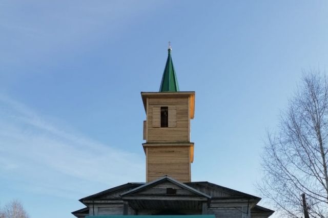 В Омской области спустя 85 лет восстановили колокольню в храме