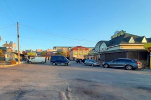В Николаевской области автомобиль без водителя наехал на ребенка.