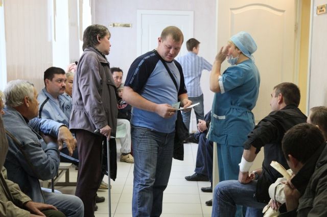 Во Владимире онкобольные рискуют жизнью в очередях из-за дефицита врачей