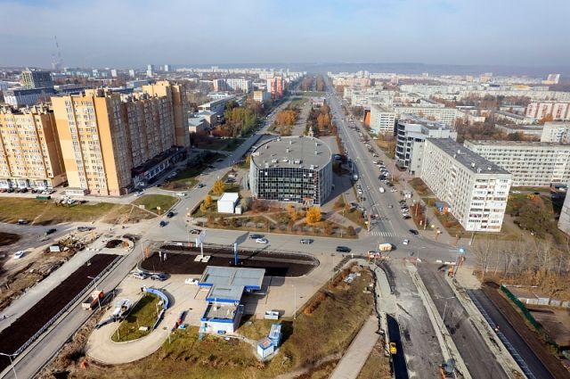 Рабочие почти завершили строительные работы на Верхнем бульваре в Кемерове.
