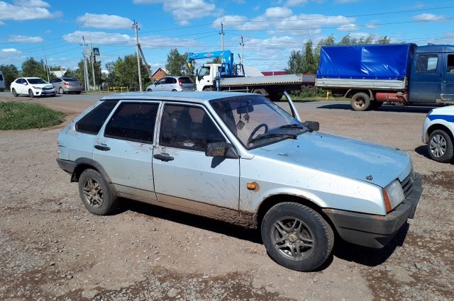В Оренбурге угонщик за один день украл три разных авто