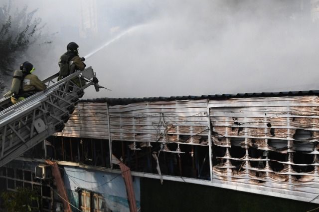 Пожар на рынке во Владивостоке