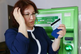 За телефонными аферистами стоит целая армия специалистов. И обычному человеку очень трудно с ними справиться...