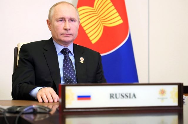 Путин: предложение по мораторию на размещение РСМД остается в силе