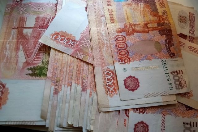 Более 500 фальшивых банкнот выявлено в Свердловской области