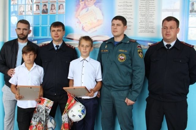 Никита Залуцкий и Геворик Чатоян сообщили в полицию о пожаре.