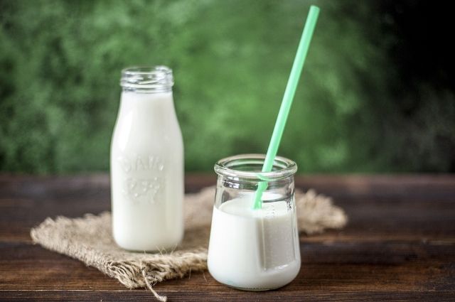 Миасс оказался лидером по росту цен на молоко в Челябинской области