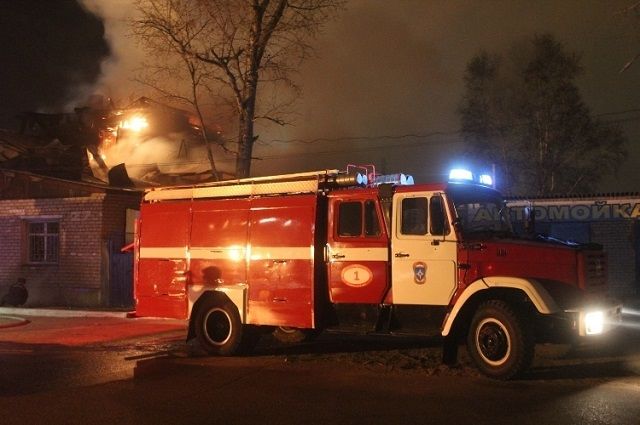 В Оренбурге сгорел очередной расселенный дом
