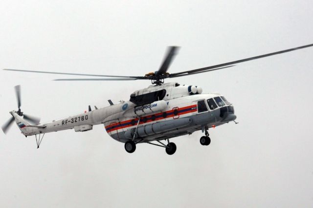 В 14.45 по местному времени вертолет вылетел с пациентом на борту с Итурупа в Южно-Сахалинск, где в 17.30 совершил посадку. 