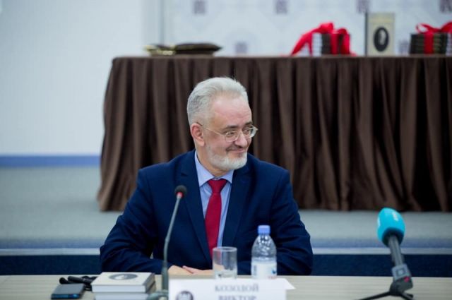 Виктор Козодой на презентации монографии в Нур-Султане.