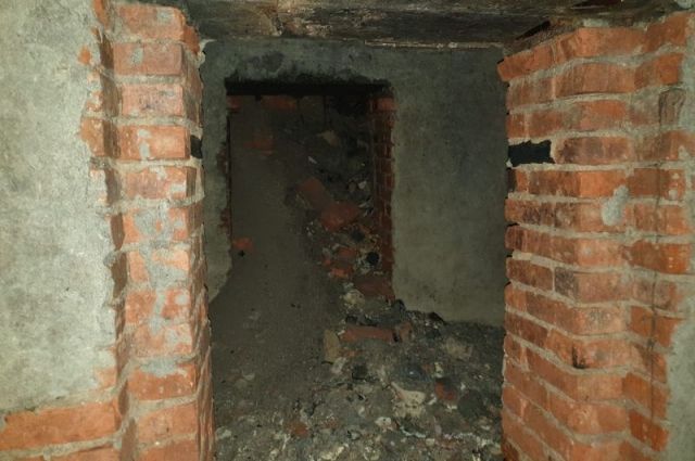 Во дворе одной из школ Новочеркасска нашли катакомбы