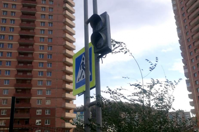 Шесть новых светофоров заработают в Пскове на пешеходных переходах