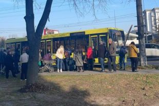Во Львове водитель маршрутки умер за рулем: что известно.