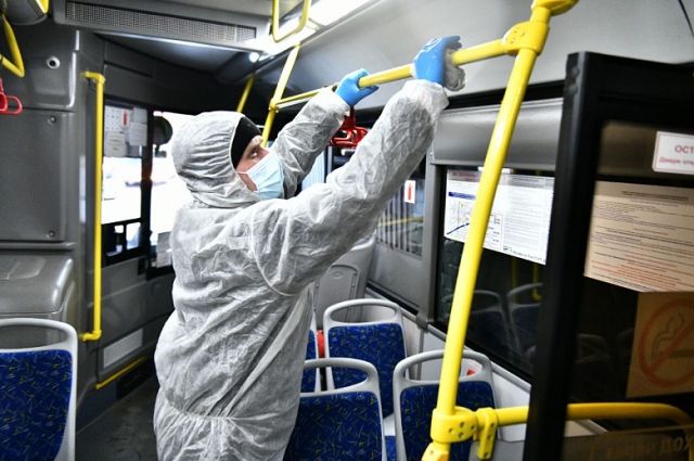 Из-за пандемии в Ярославле дезинфицируют общественный транспорт