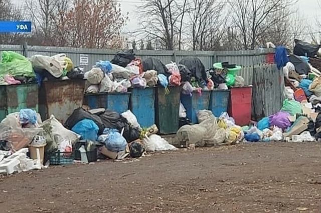 Жители поселка под Уфой пожаловались на мусор вдоль дорог