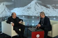 На вопросы главного редактора «АиФ» Игоря Черняка отвечает президент Армении Армен Саркисян.