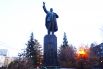 Главный памятник Ленину находится в центре города - на перекрёстке улиц Ленина и Карла Маркса.