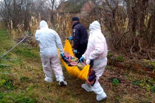 Под Полтавой мужчина не пускал медиков к экс-жене в тяжелом состоянии.