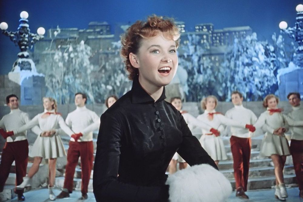 Кадр из фильма «Карнавальная ночь», 1956 год.