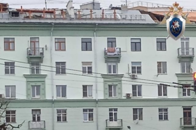 Рабочий сорвался с крыши дома в Нижнем Новгороде