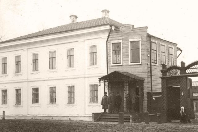 Общежитие сотрудников дорожно-транспортного отдела ОГПУ, 1927. Бывшее жандармское управление.