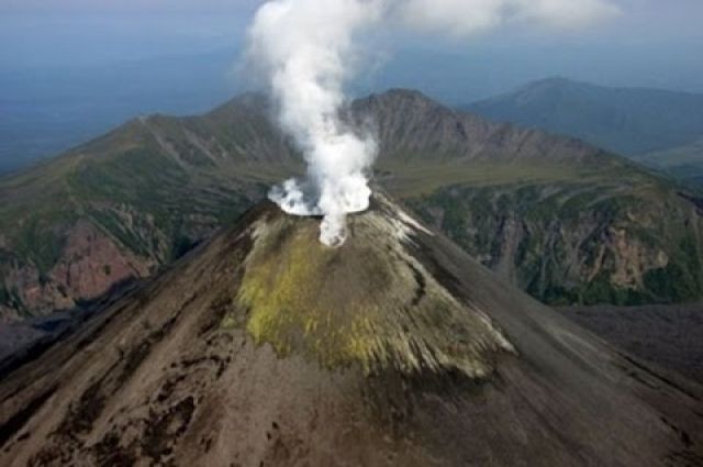 Ученые МЧС прогнозируют опасность для самолетов от вулканов Камчатки