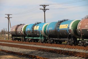 Погрузка нефтегрузов в регионе с начала года увеличилась на 6%