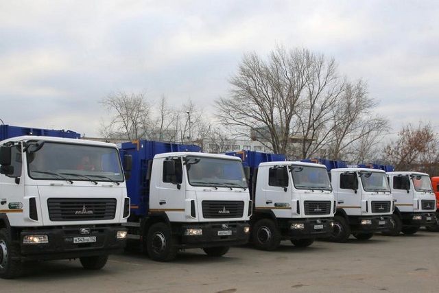 Новые мусоровозы поступили в Уфу Новые мусоровозы поступили в Уфу