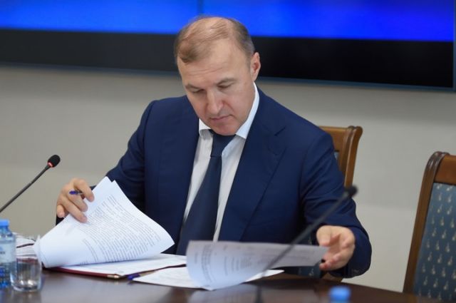 Мурат Кумпилов поручил Кабмину принять меры по снижению налоговых ставок