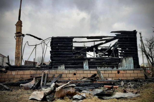 Жилой дом сгорел в Ярцеве Смоленской области
