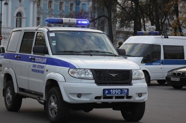 В Новосибирске суд арестовал двух сотрудников ППС за вымогательство денег