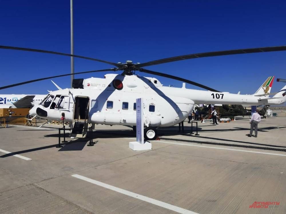 Многоцелевой Ми-171А2 стал дебютантом авиасалона.