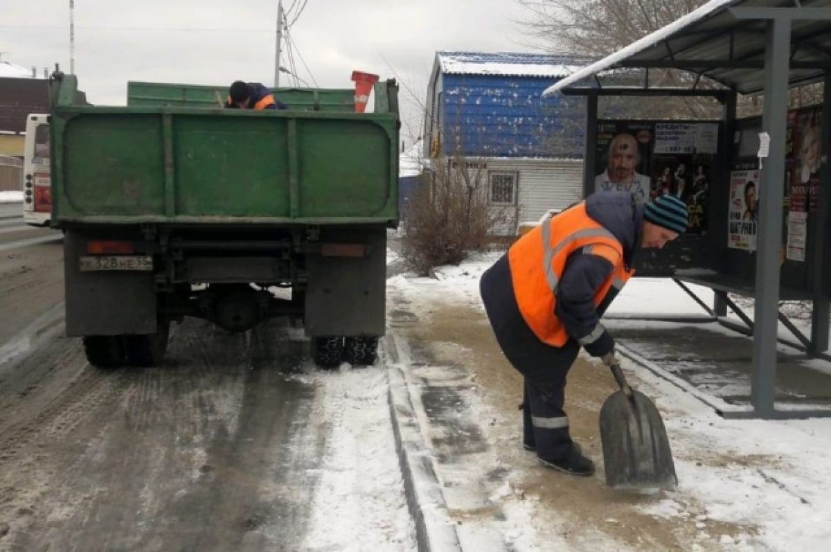 За выходные в Омске израсходовали 2 000 тонн реагентов | ОБЩЕСТВО | АиФ