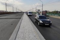 Дефекты дорожного покрытия на мосту по улице Терешковой устранят в ближайшие выходные. 