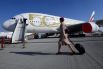 Cамолёт авиакомпании Emirates Airlines на Международной авиационно-космической выставке Dubai Airshow 2021