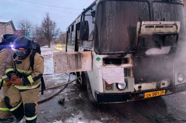 В Можге загорелся пассажирский автобус