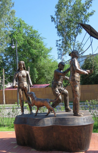 Скульптуру в Новосибирске установил местный застройщик.