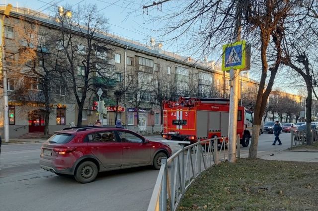 В Рязани столкнулись иномарка и автомобиль пожарной части