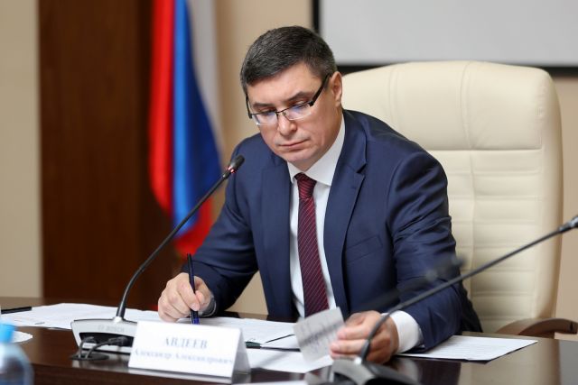 Александр Авдеев осудил поступок задержанного за взятку вице-губернатора