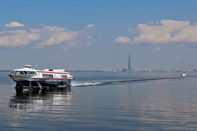 В 2023 году между Петербургом и Кронштадтом запустят скоростные катамараны